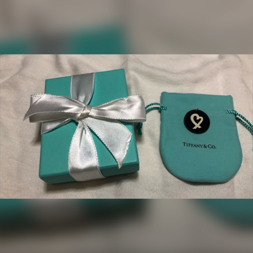 Tiffany Picasso Onyx & Mother of Pearl Loving ❤️